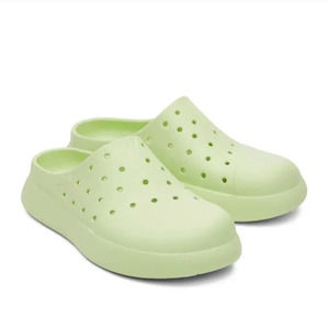 NWOB TOMS Mallow Mule Clog Size 9 Pistachio Green Slip On Vegan Rubber Shoes